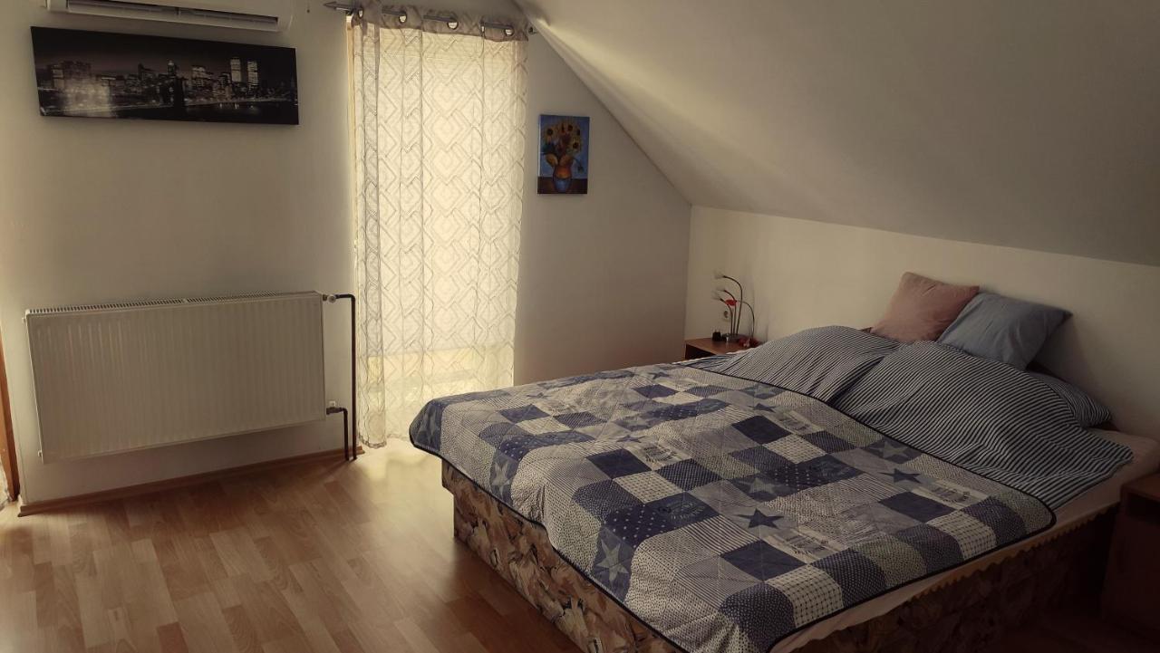 Norbi Vendeghaz Lägenhet Balatonszarszo Exteriör bild